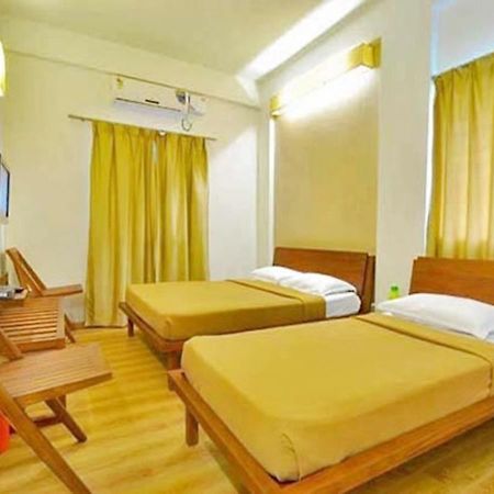 Hotel Holiday Home Bangalore Esterno foto