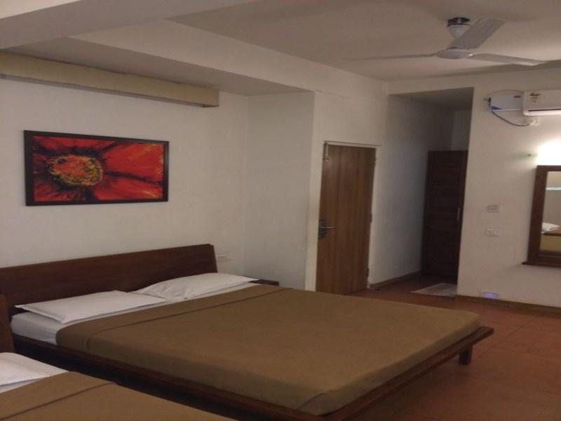 Hotel Holiday Home Bangalore Esterno foto