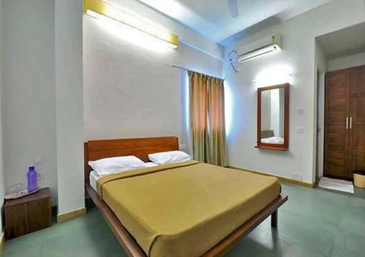Hotel Holiday Home Bangalore Esterno foto