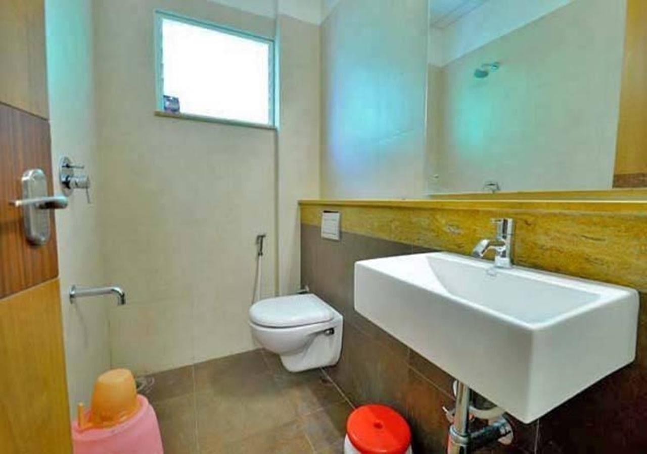 Hotel Holiday Home Bangalore Esterno foto
