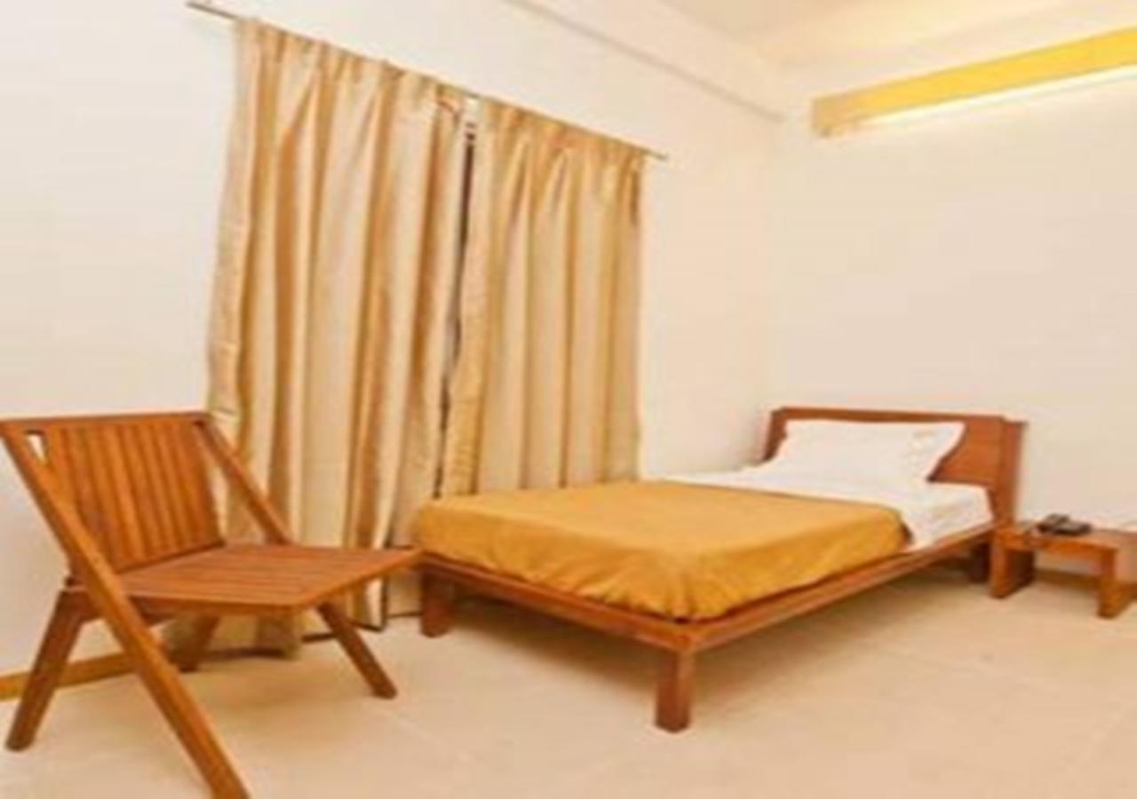 Hotel Holiday Home Bangalore Esterno foto