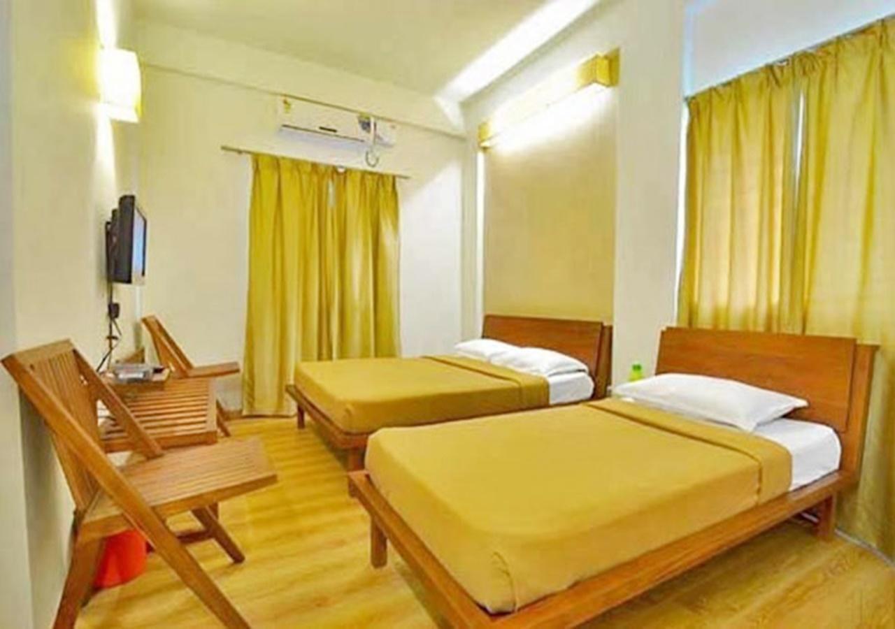 Hotel Holiday Home Bangalore Esterno foto