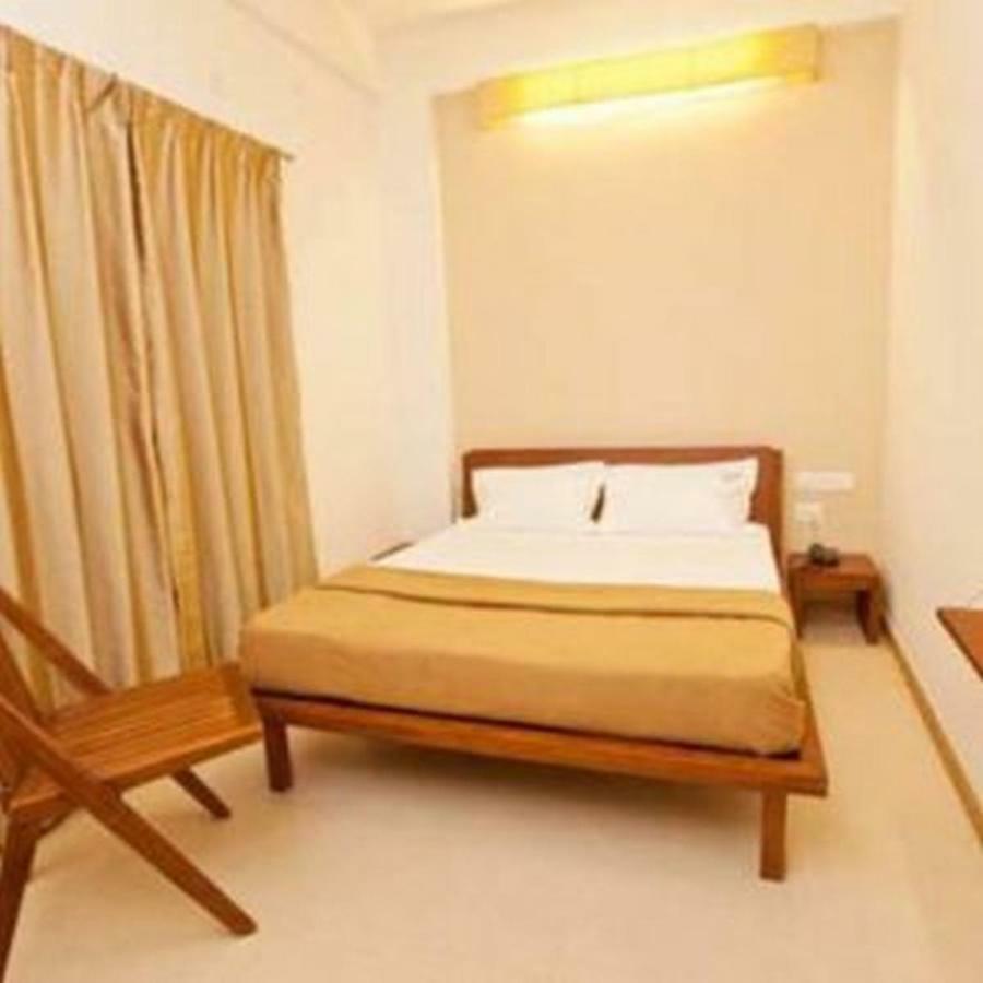 Hotel Holiday Home Bangalore Esterno foto